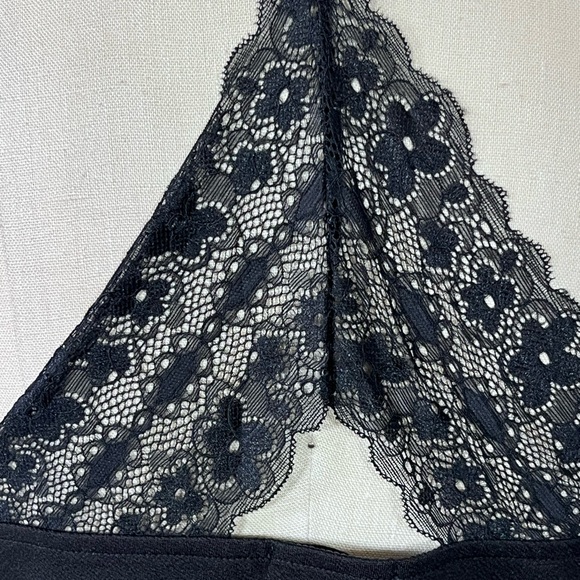 Ardene Racer Back Lacy Tank - Picture 9 of 13